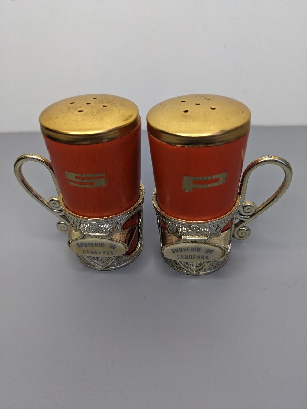 Vintage Canberra Australia Wood Salt and Pepper Shakers Souvenir Set Japan 60s